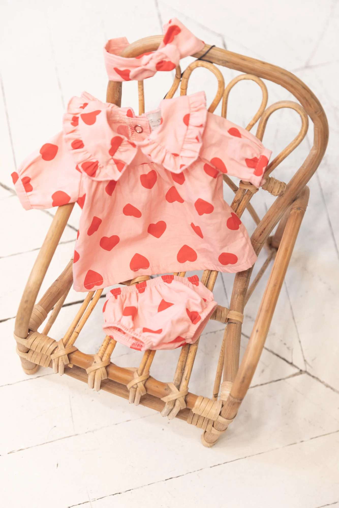 Accessoire poupon - Ensemble Karina cœur bonton + minikane - Image 2