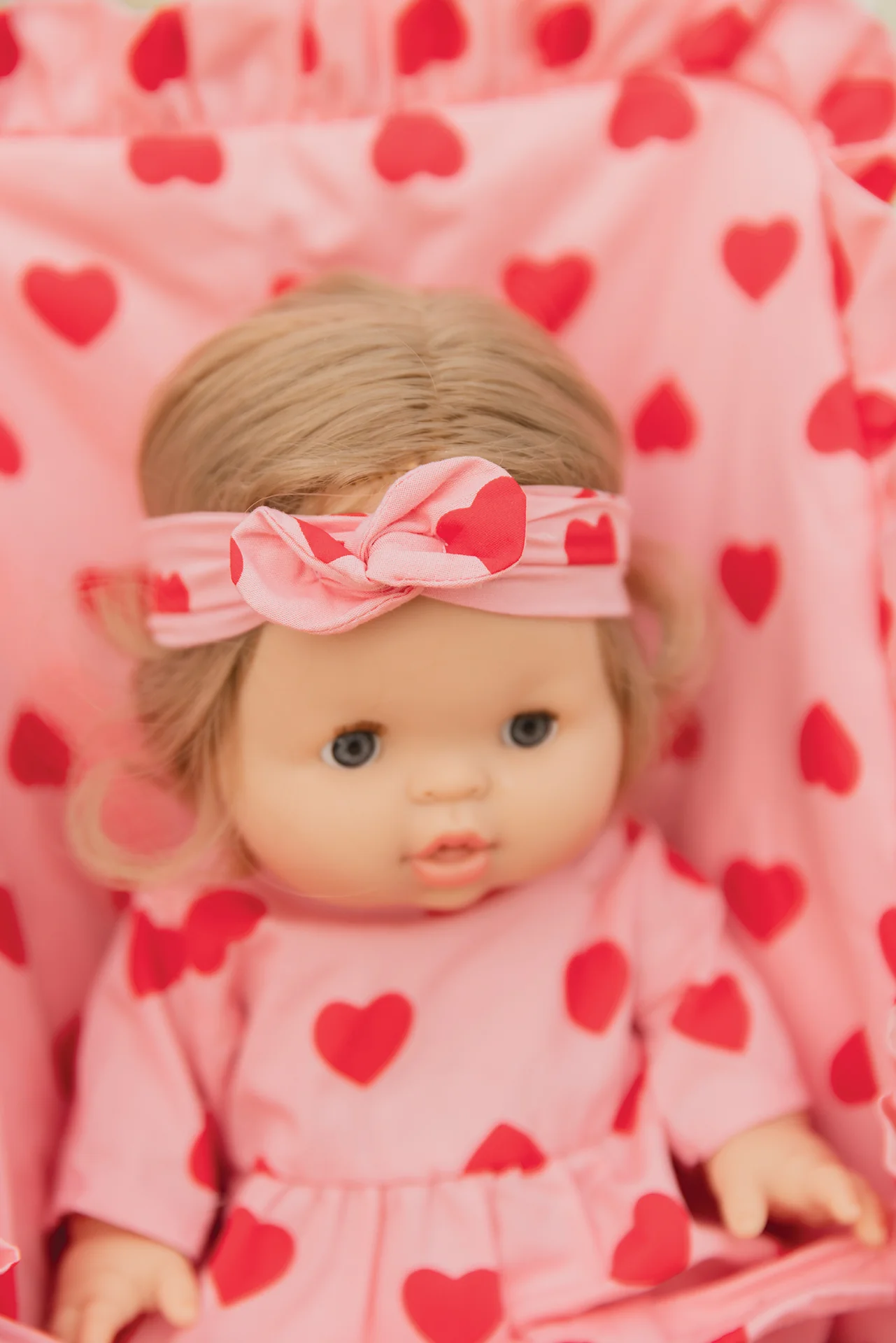 Accessoire poupon - Ensemble Lili cœur bonton + minikane - Image 2